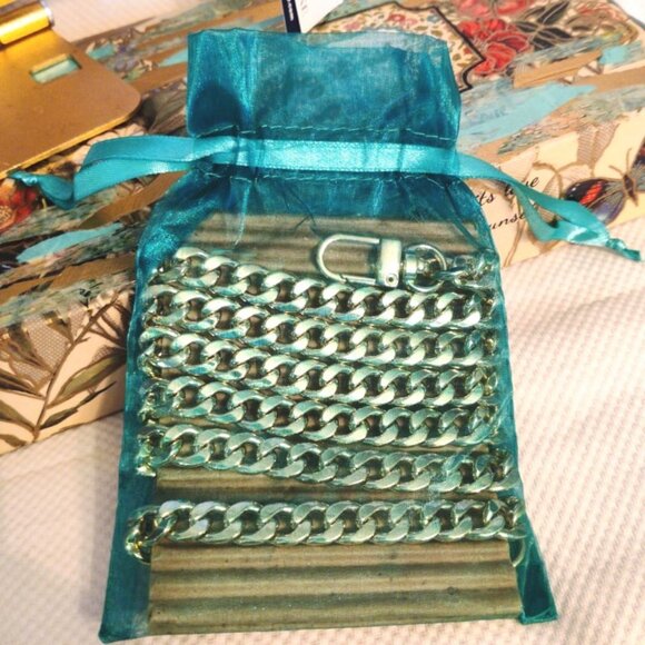 Dooney & Bourke Leather Large Slim Wristlet/Crossbody in Mint/Mint, Rare NWT - Picture 10 of 12